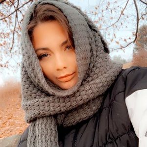 Meet your Posher, Ariel